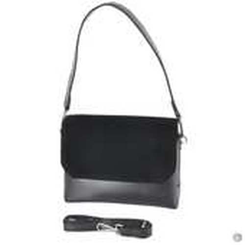 Сумка українського бренду ТМ  "Lucherino" стане хорошим придбанням не на один рік.  Невелика жіноча сумочка виготовлена з високоякісного шкірзамінника та якісної надійної фурнітури в кольорі - нікель. Одне відділення з однією кишенею на застібці.